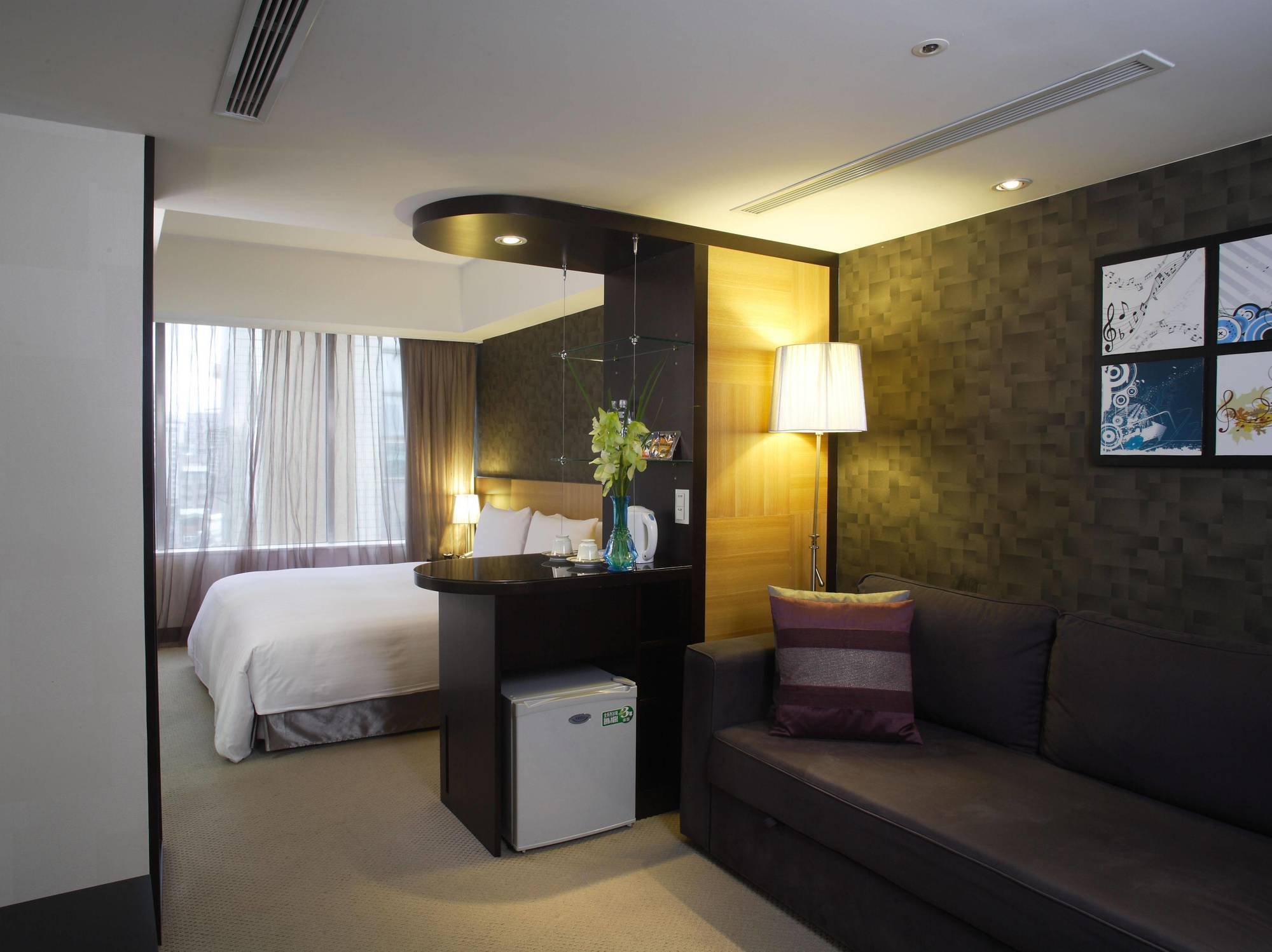 Quarantine Hotel - Hotel B Taipei Esterno foto